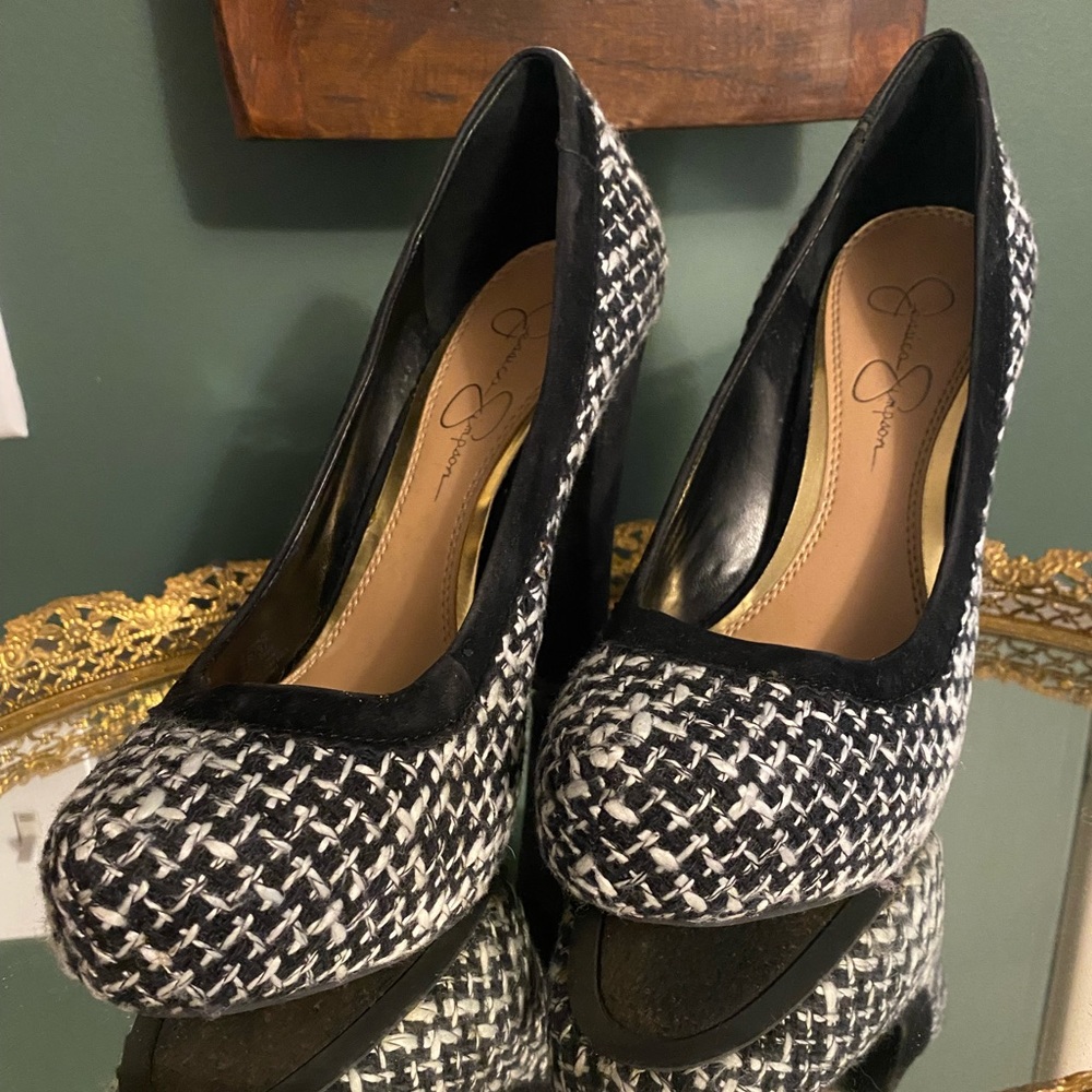 Jessica Simpson black and white tweed size 7 heels